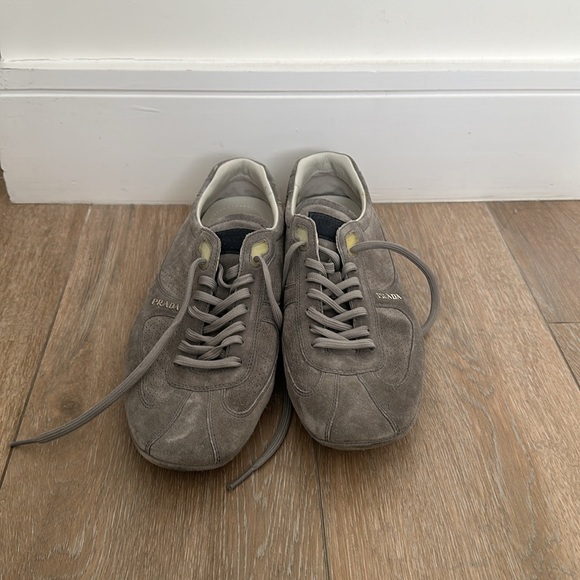 Prada Men Sneakers. Used in good condition. Gray suede with Prada logo - Picture 2 of 5